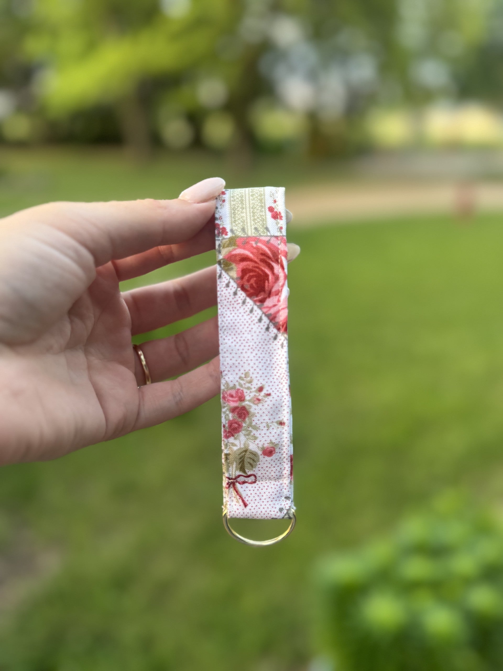 Rae's Rose: Classic